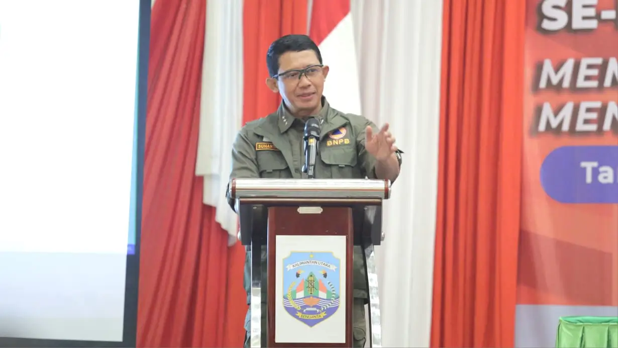 Kepala BNPB Letjen TNI Suharyanto, S.Sos., M.M. saat memberikan arahan pada rapat koordinasi penanggulangan bencana dengan peserta perwakilan Badan Penanggulangan Bencana Daerah (BPBD) serta organisasi perangkat daerah lainnya se-Kalimantan Utara dilakukan di Kota Tarakan pada Rabu (7/2).